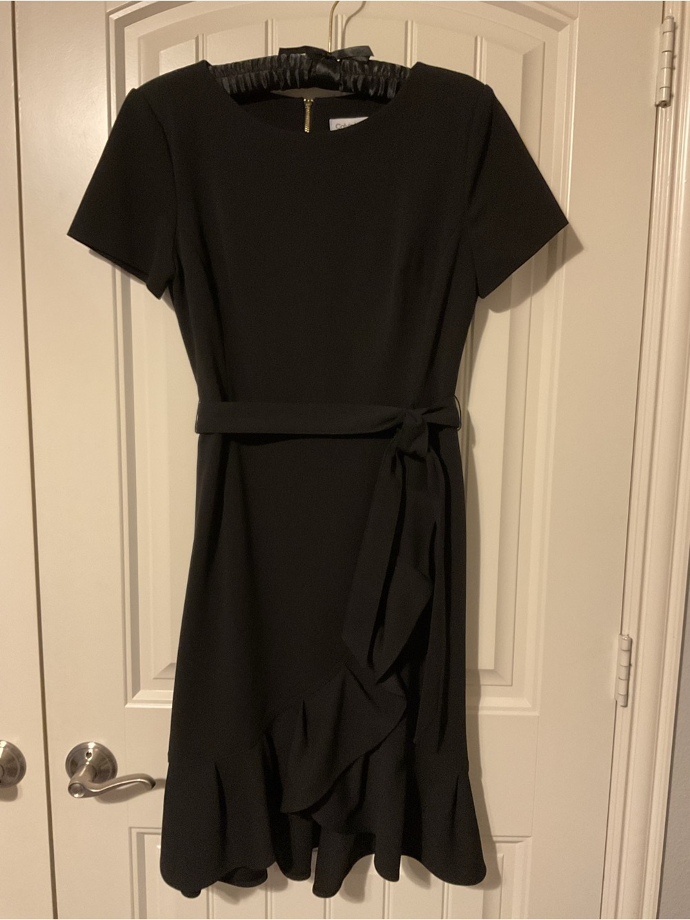 Calvin Klein Black Short-Sleeve Midi Dress with Waist Tie
